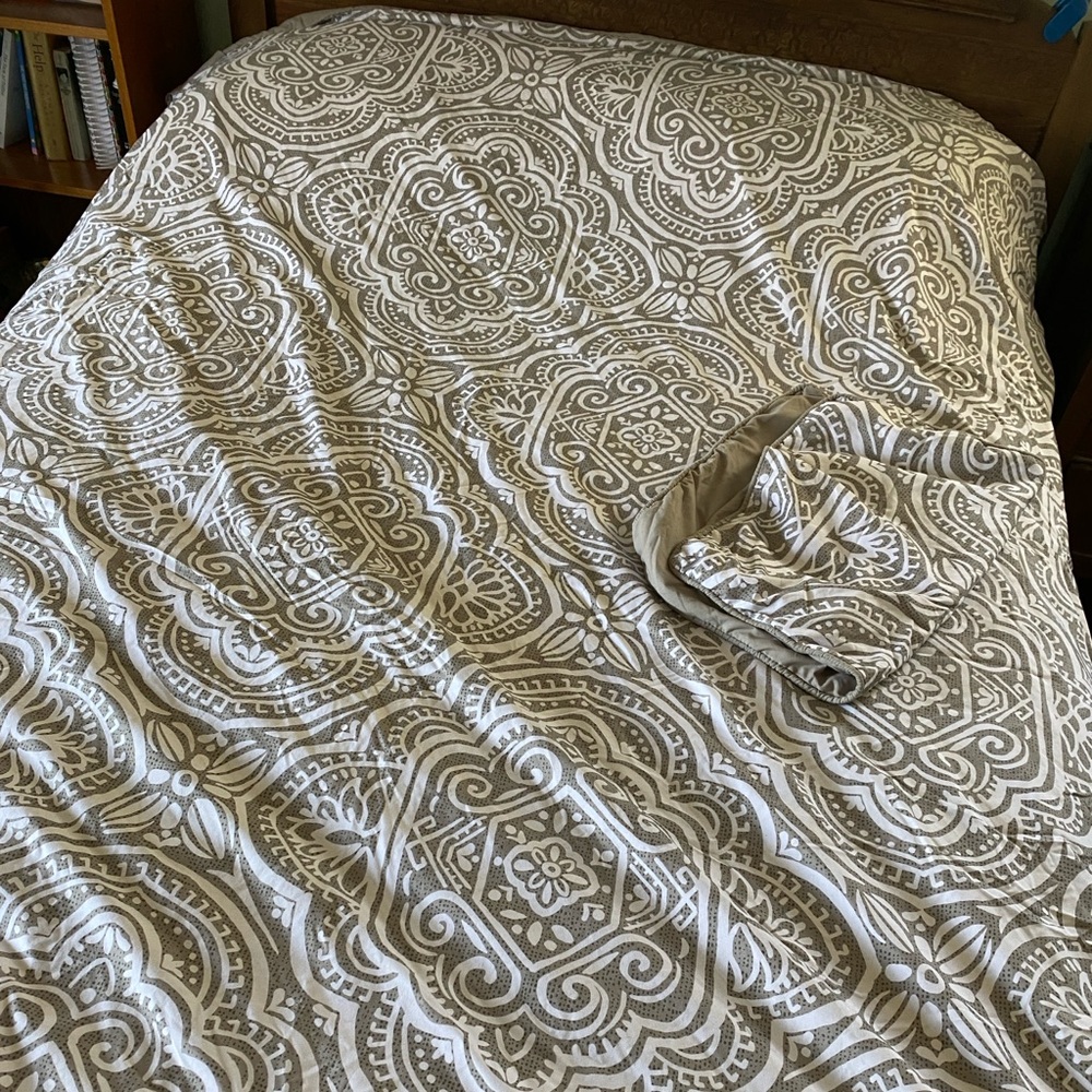 Mandala Pattern Gray & White double duvet cover comforter w/ 1  pillow sham